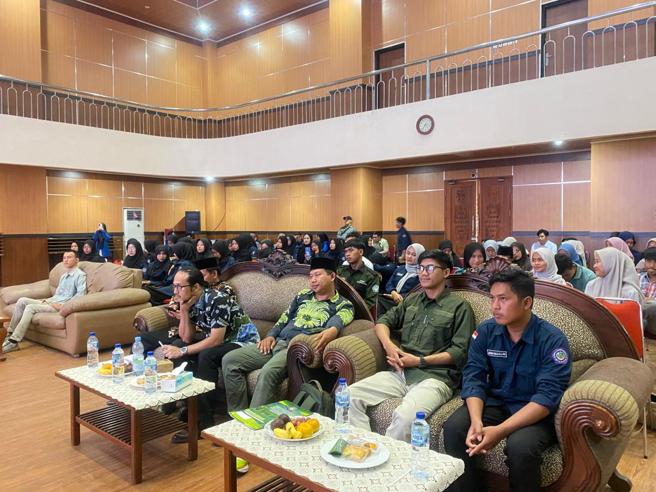 Resmi Dilantik, DEMA STIT Al-Khairiyah Citangkil Cilegon Siap Membawa Perubahan Melalui Diskusi Publik di Gedung DPRD