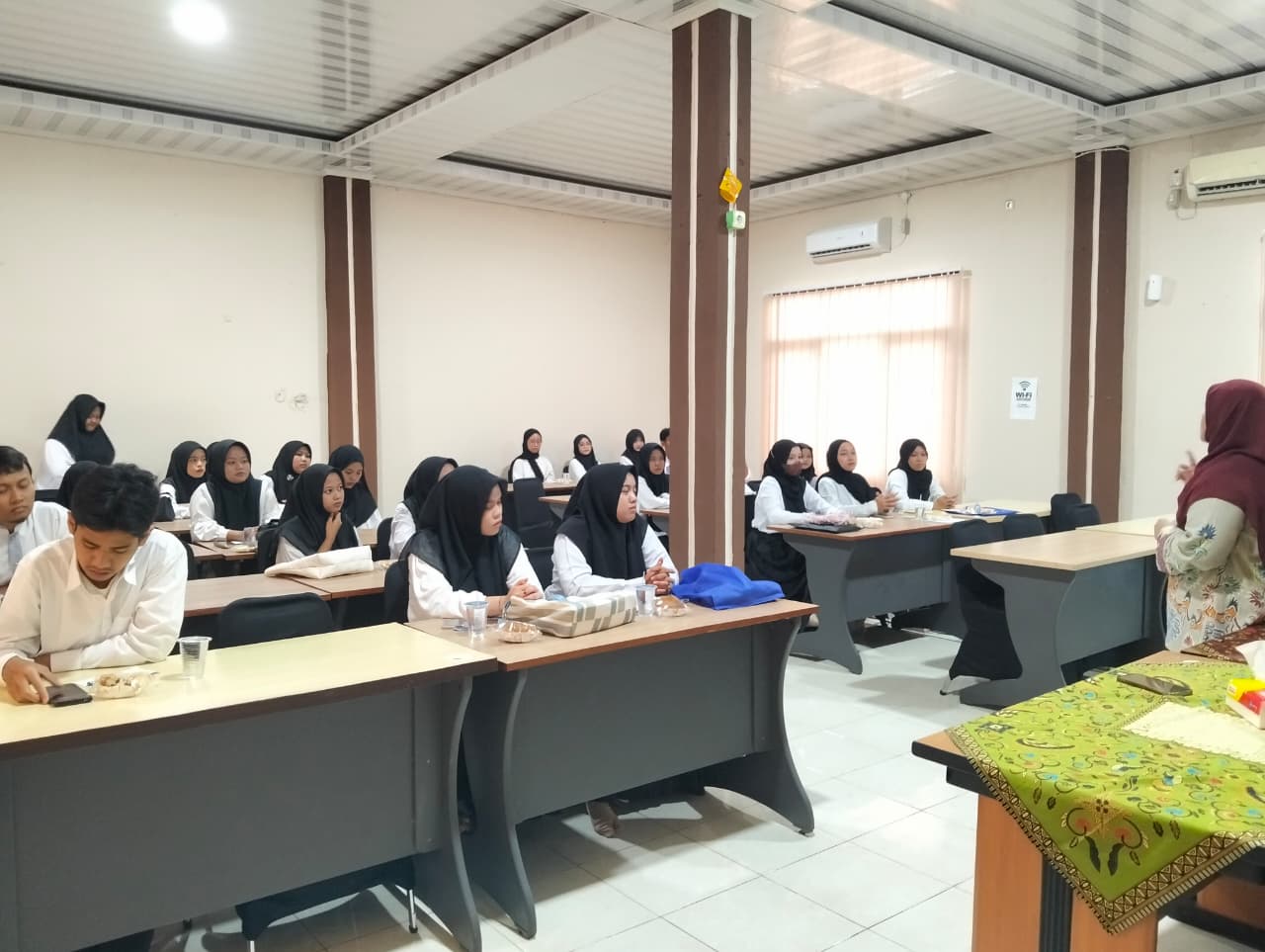 Selaraskan Potensi Akademik dan Karakter Islami, Tim PMB STIT Al-Khairiyah Sukses Gelar Tes Kompetensi dan BTQ Gelombang 2